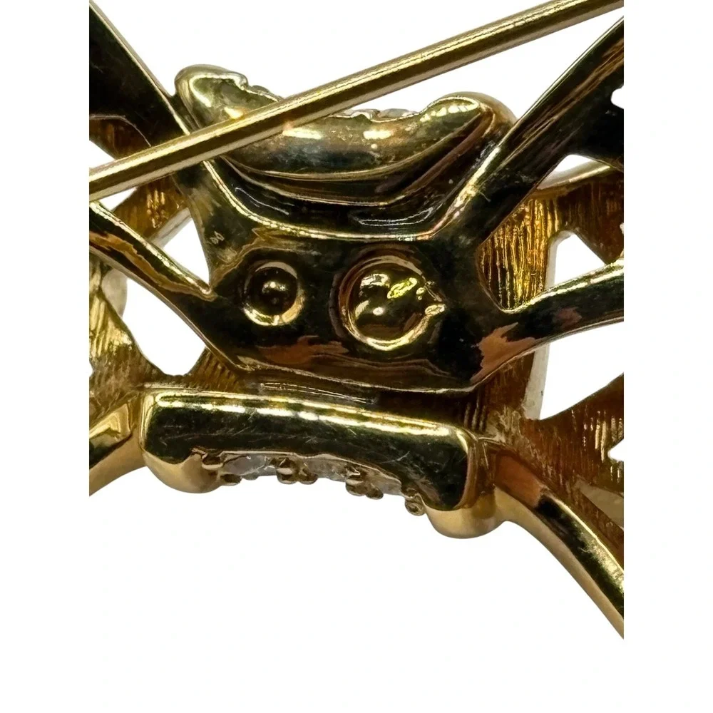 Swan Signed SWAROVSKI Open Bow Brooch Pin Icy Clear Crystals‎ Gold Tone Ribbon